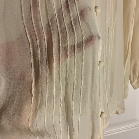 DKNY sheer cream blouse. Size M - Picture 4 of 5